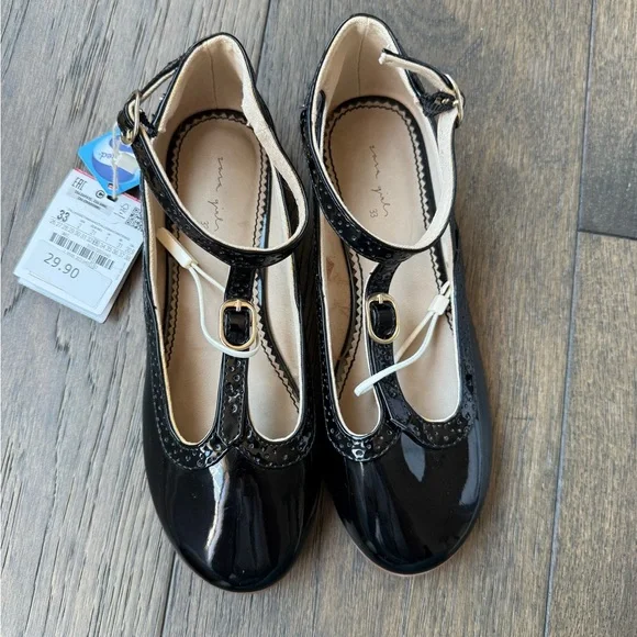 🆕 Zara Girls Black Patent Leather T-Strap Shoes for girls size 33 - Picture 3 of 5